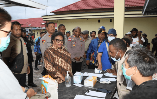 Wamendagri Ribka Pastikan Penanganan Pengungsi Jayawijaya Terkoordinasi