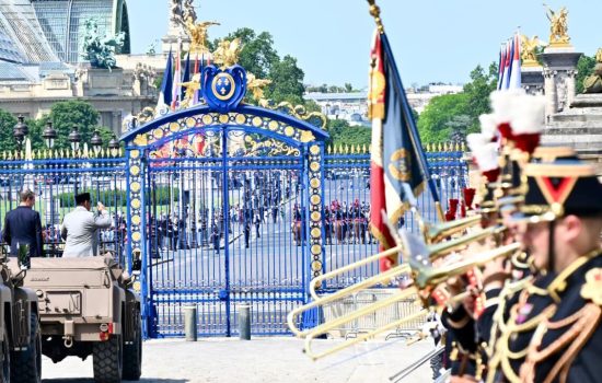 Prabowo Disambut Upacara Kenegaraan di Les Invalides, Dikawal 146 Pasukan Berkuda Menuju Istana Élysée