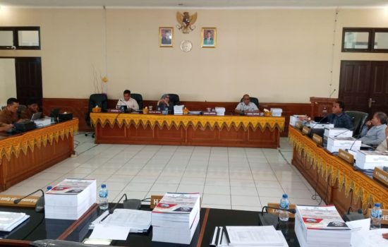 DPRK Aceh Barat Gelar Paripurna Pembahasan Raqan Pertanggungjawaban APBK 2025