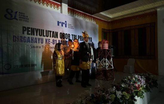 Penyulutan Obor Tri Prasetya Tandai Puncak Hari Radio ke-81 di RRI Meulaboh